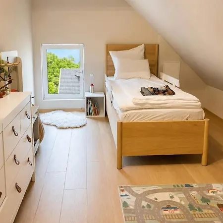 Sv3g 3br With Patio Apartment *